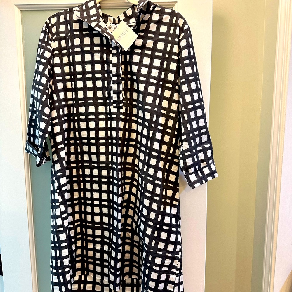 Holly Shae black and white new shirt dress,ML